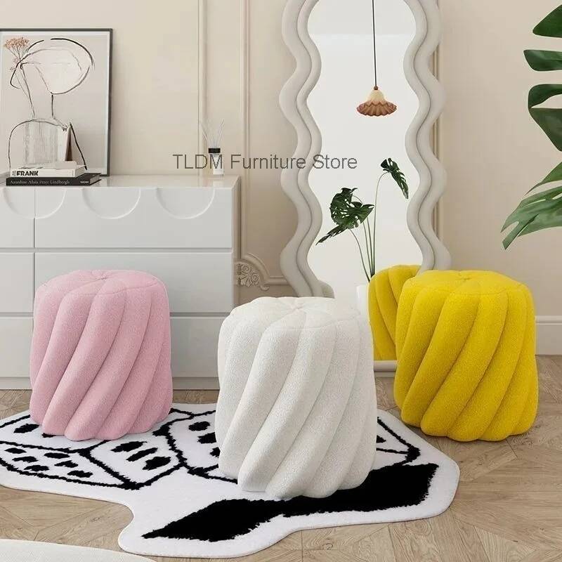 Lamb Wool Pleated Round Stool  - огляд і ціна Home Barcelona